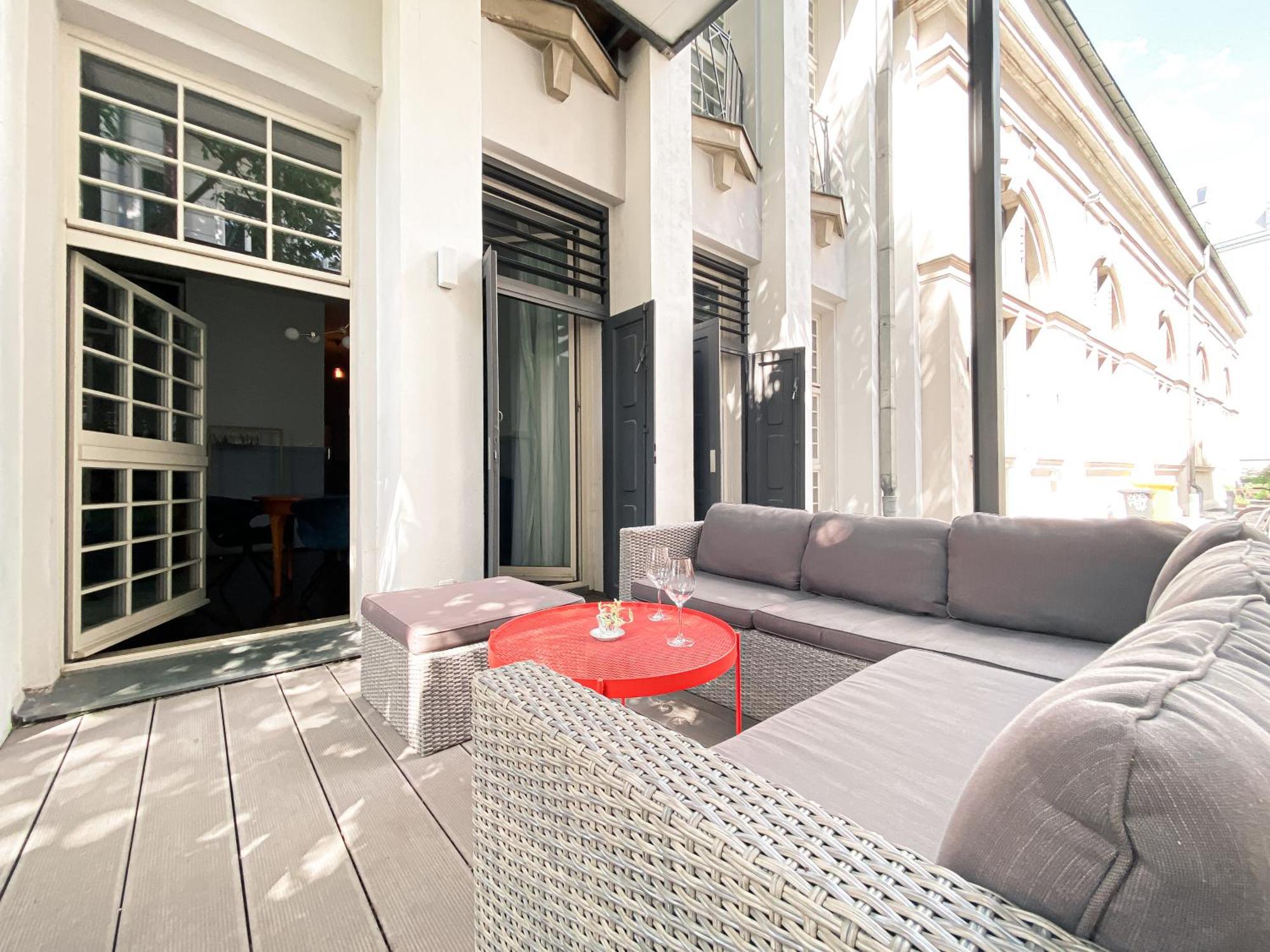 Designer Loft-Ferienwohnung Im Zentrum Mit Tiefgaragen-Parkplatz, Waschmaschine Und Privatterrasse Leipzig Dış mekan fotoğraf